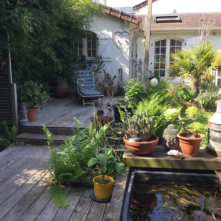 Chalet Maisonnette A L Etang Velizy-Villacoublay
