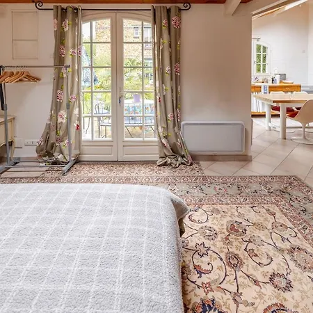 Maisonnette A L Etang Chalet